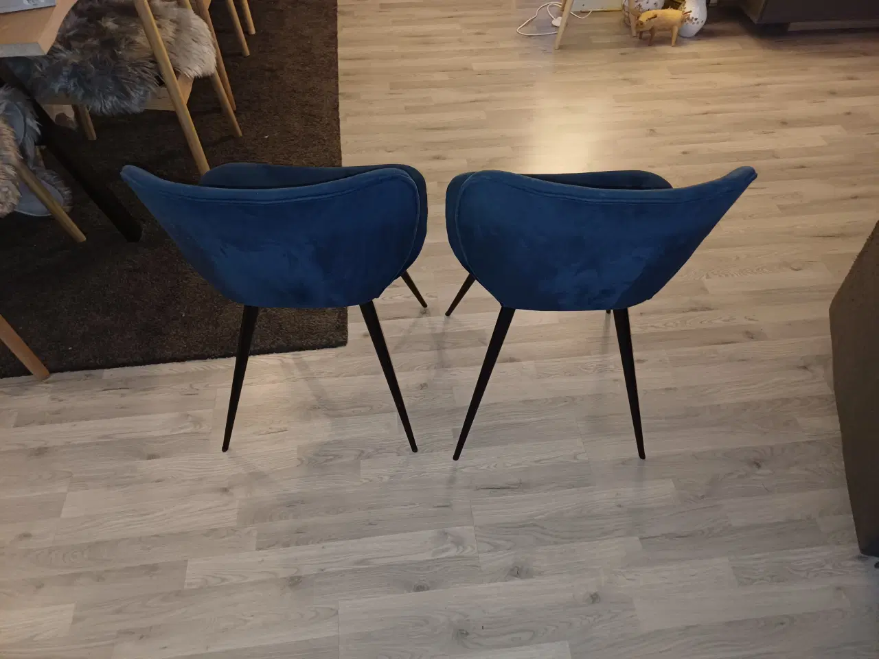Billede 2 - 2 mørkeblå spisebordsstole 