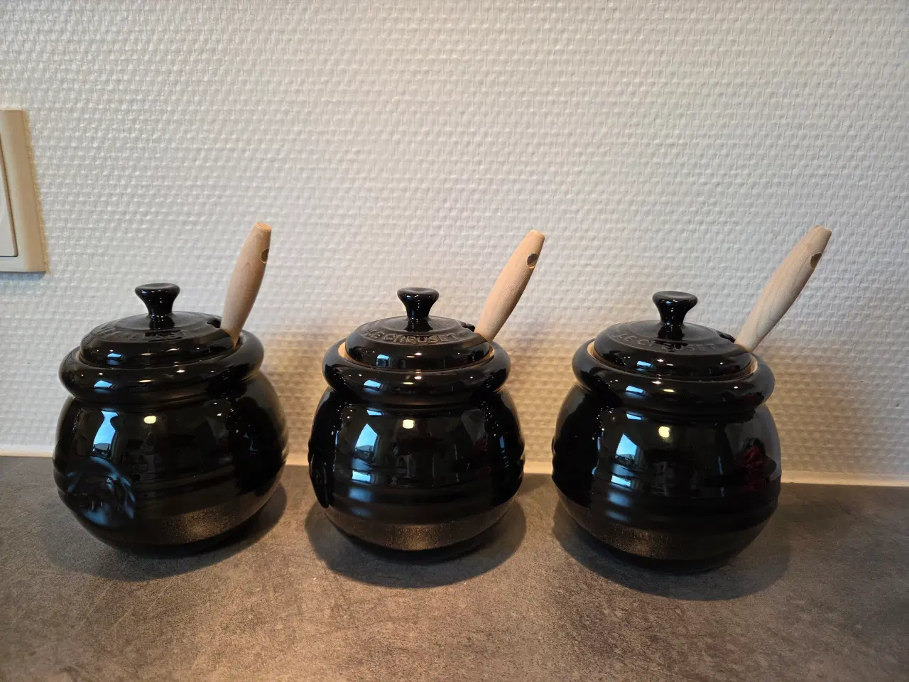 Billede 1 - Le Creuset krukker til Marinade/Honning