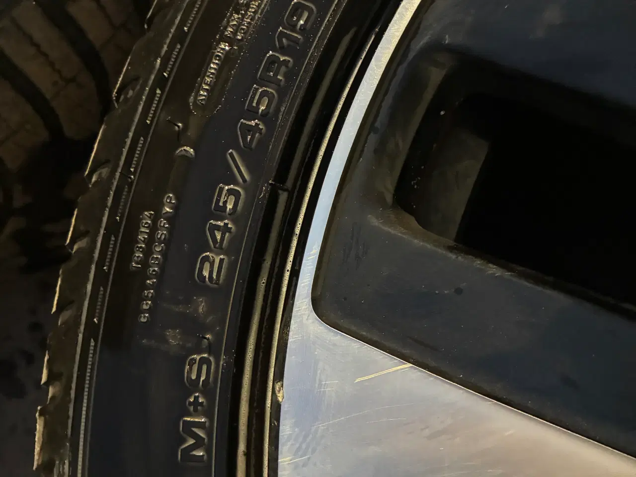 Billede 8 - Polestar 2 originale alufælge med gode helårsdæk