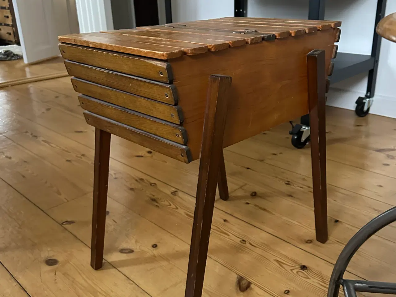 Billede 2 - Retro sidebord m. opbevaring i maghoni & teaktræ