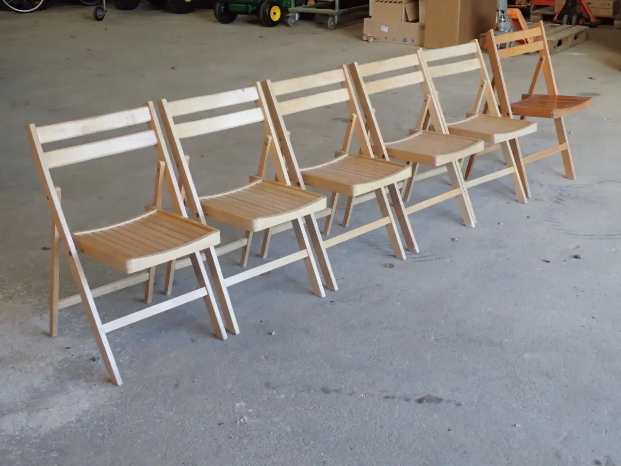 Billede 2 - Klapstole i massiv bøgetræ.