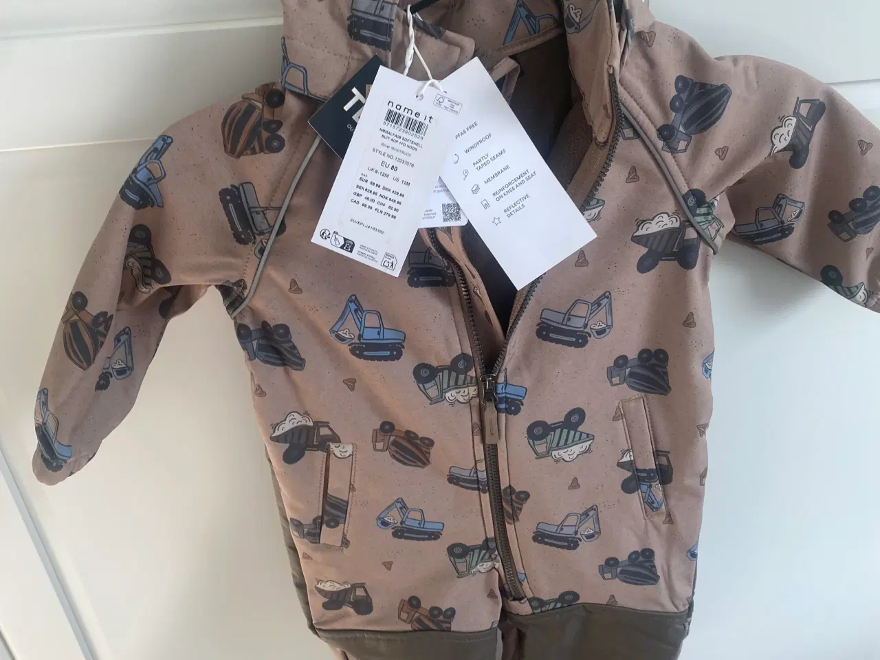 Billede 1 - Heldragt