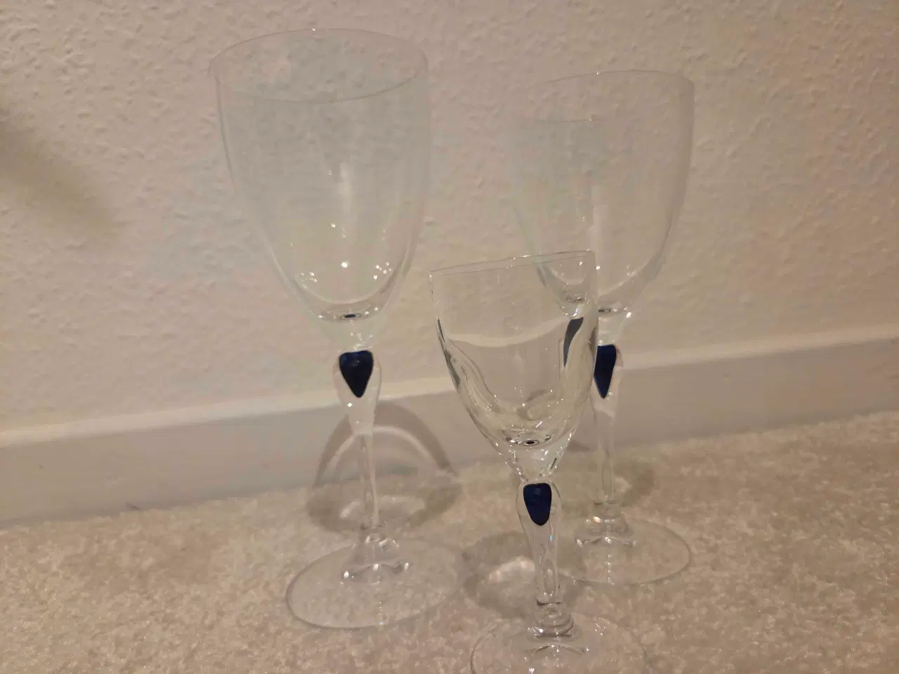 Billede 1 - Saphir - blå dråbe glas