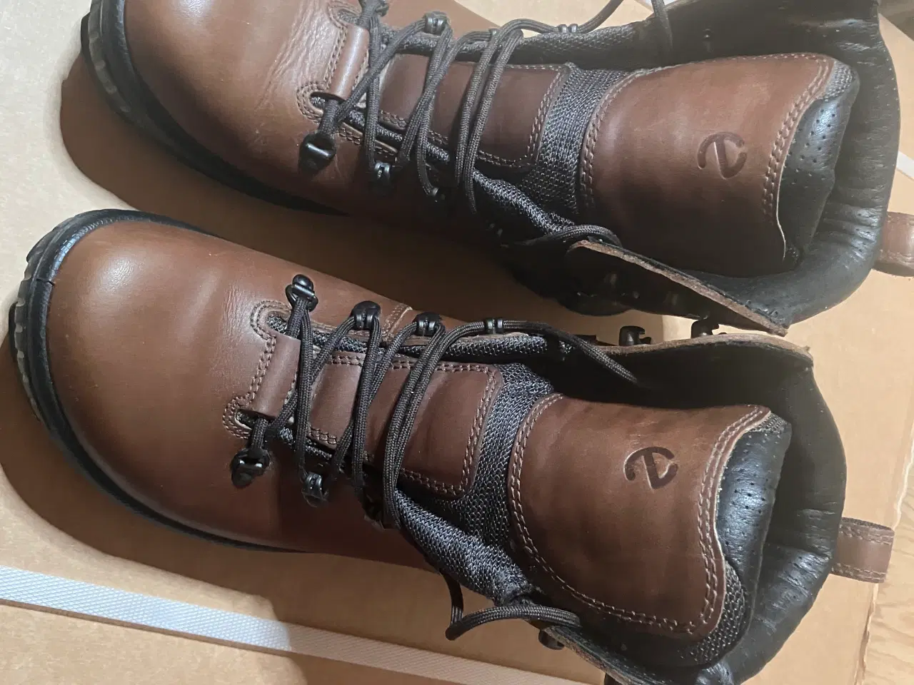 Billede 1 - Biom Hike mid HM støvlen fra ECCO/43