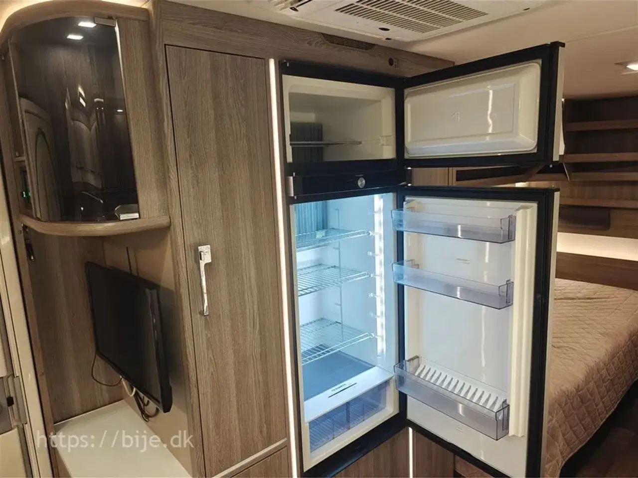 Billede 17 - 2019 - Kabe Imperial 740 E-TDL KS