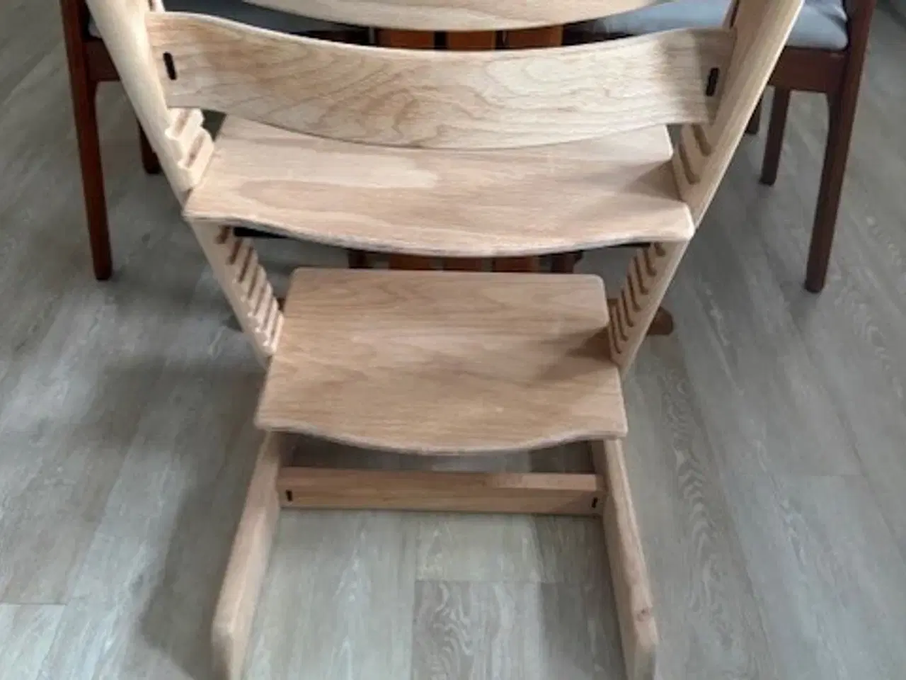 Billede 3 - Trip Trap Højstol i Massiv Bøg Lys Natur.