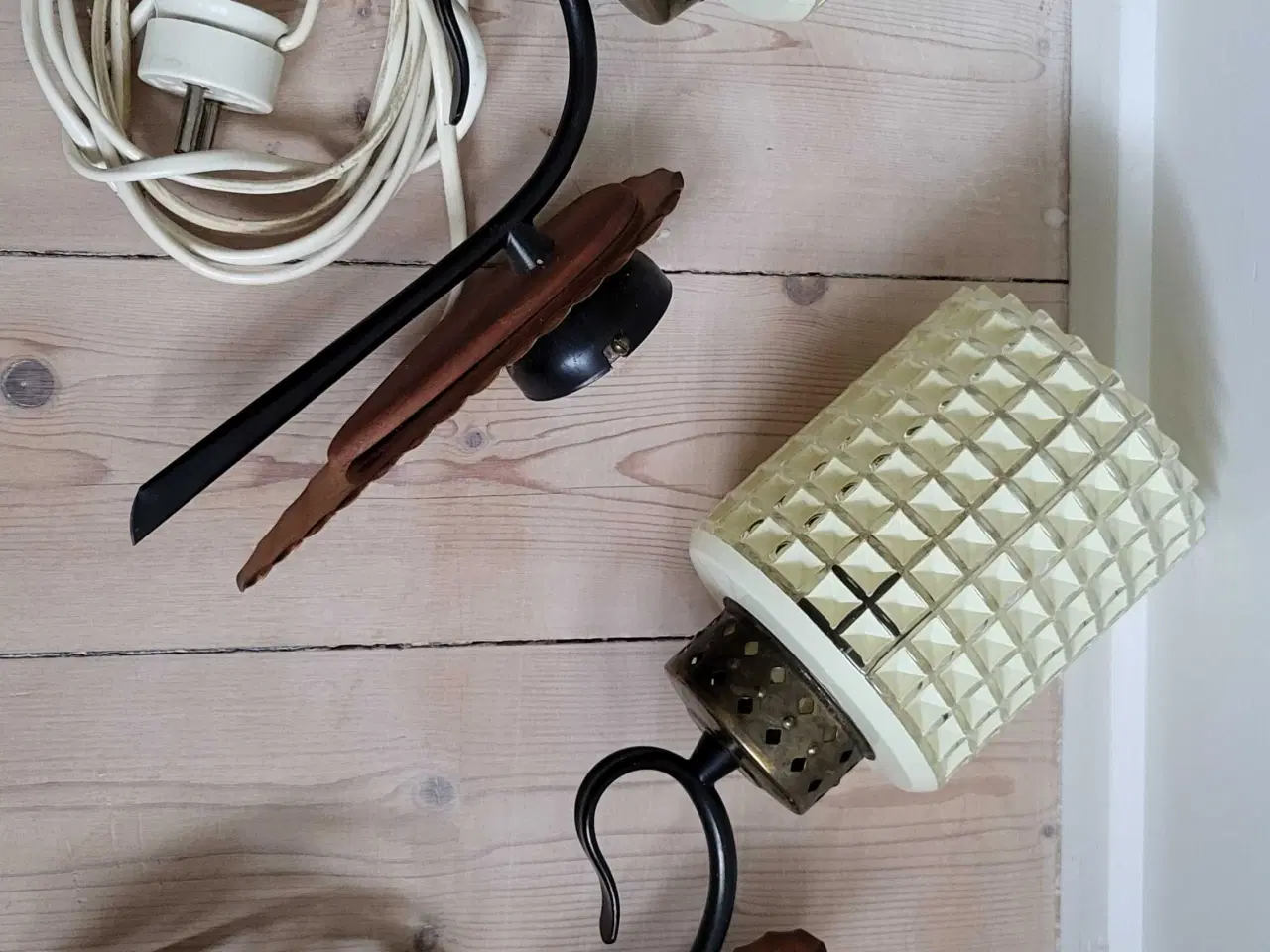 Billede 2 - Væglamper med glasskærme, retro