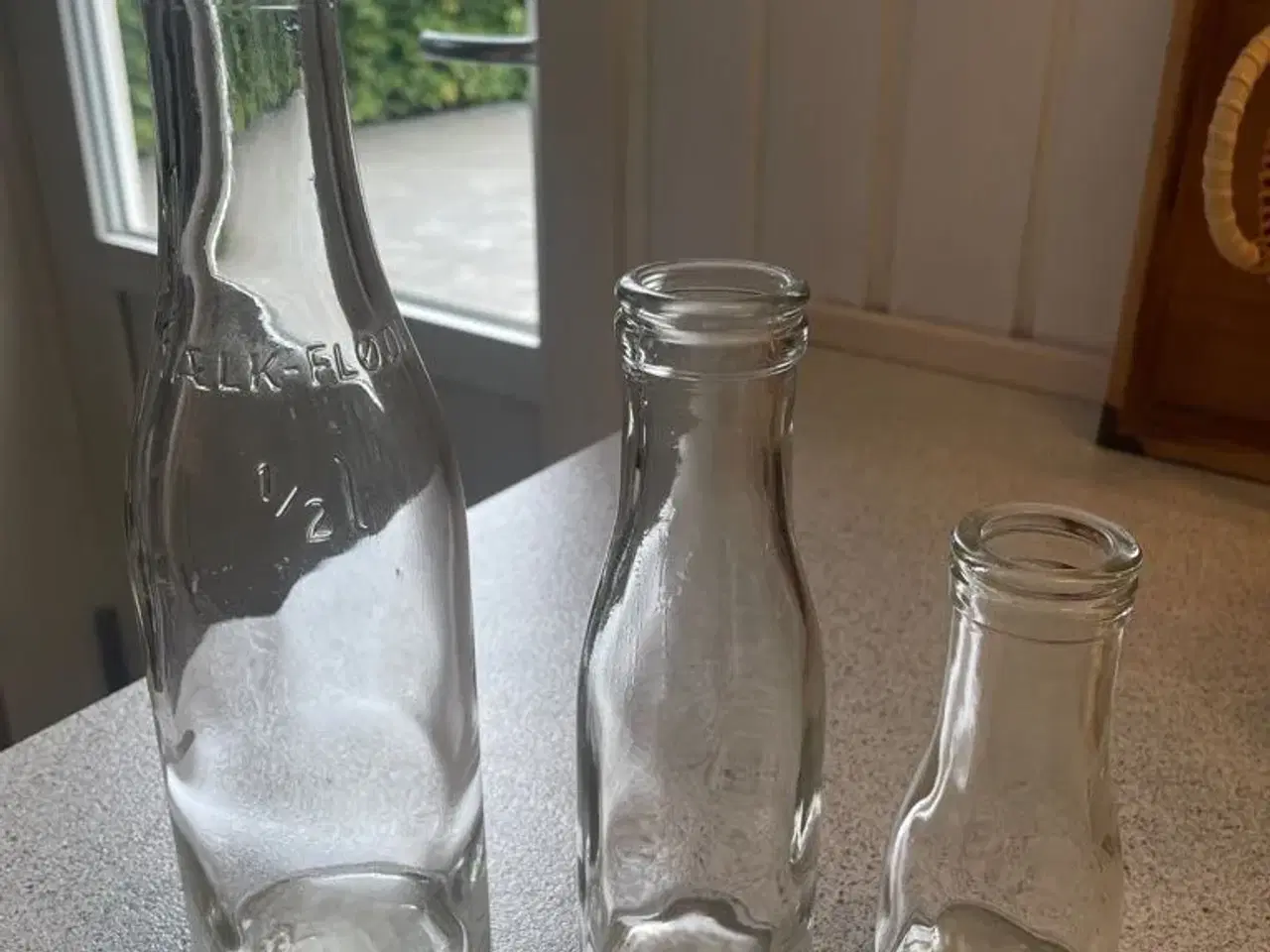 Billede 1 - Mælke flasker