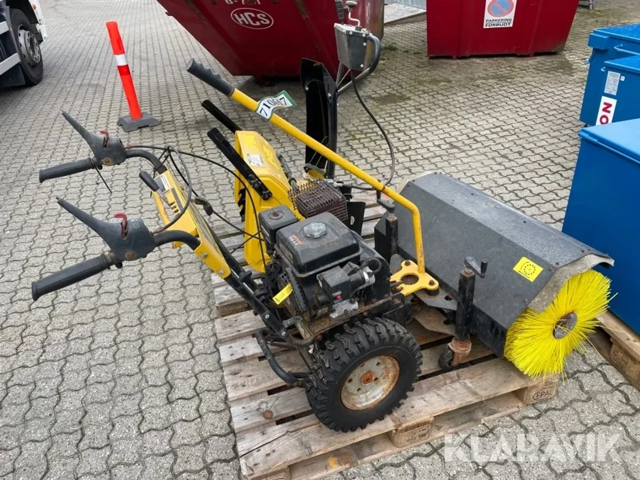 Billede 1 - Redskabsbærer med kost og Sneslynge TEXAS Combo 800