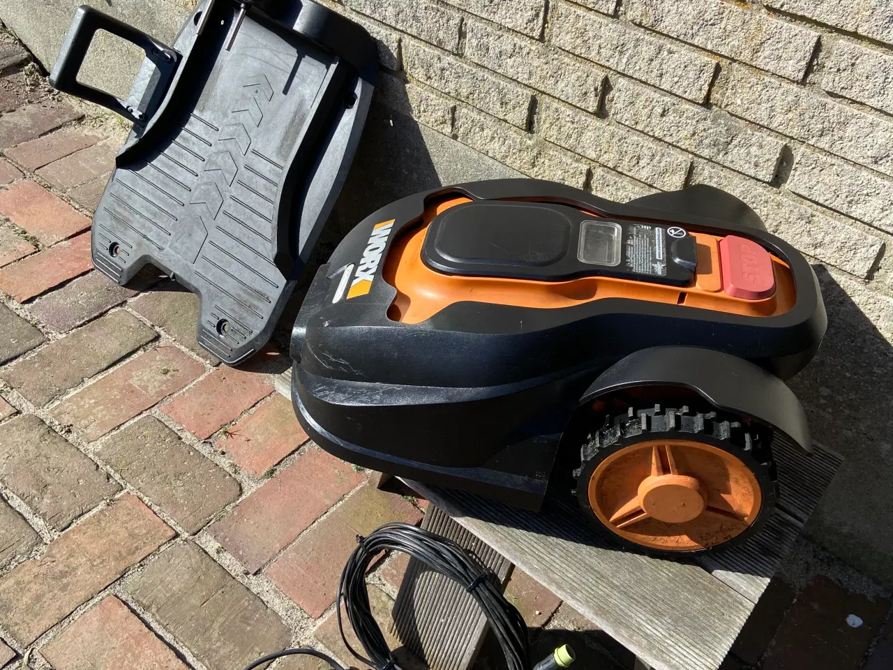 Billede 2 - Worx robotplæneklipper model 790E