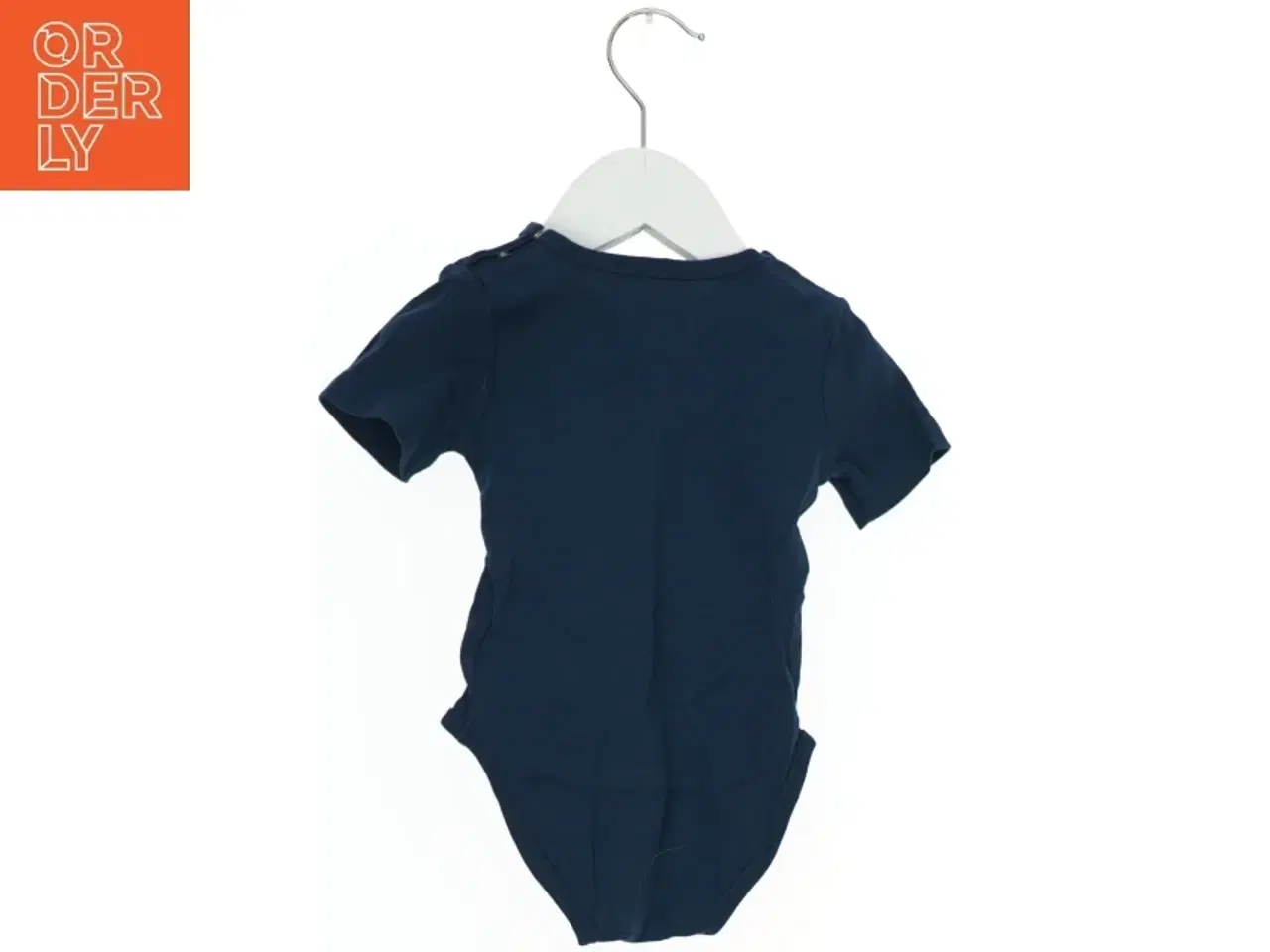 Billede 2 - Kortærmet body med traktorprint fra Me Too (str. 68)