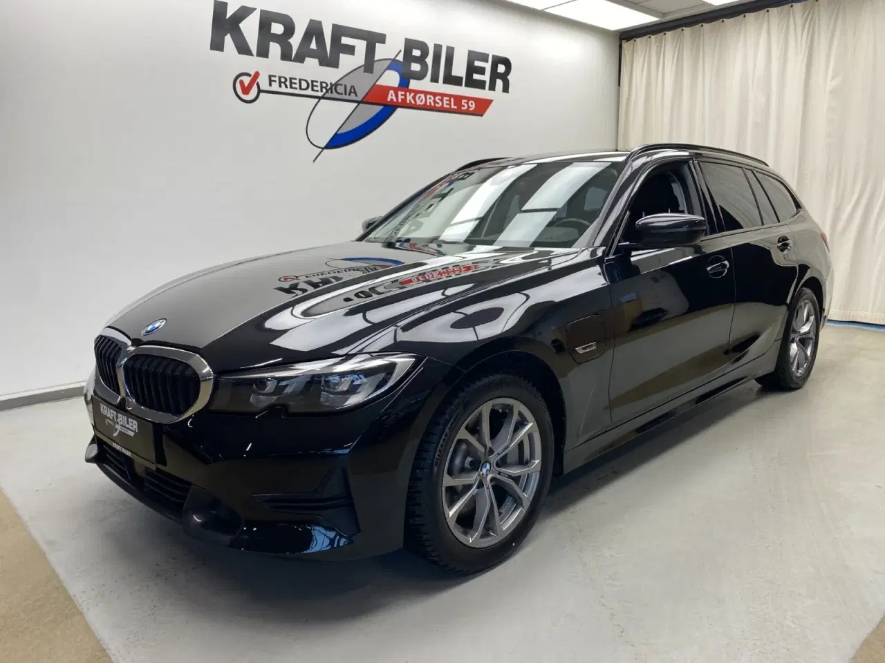 Billede 1 - BMW 330e 2,0 Touring Sport Line aut.
