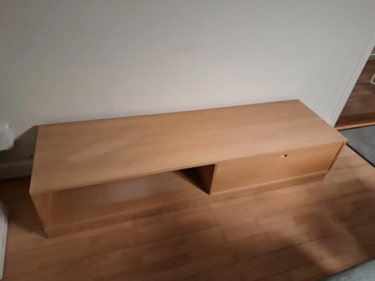 Billede 1 - Møbel - TV bord