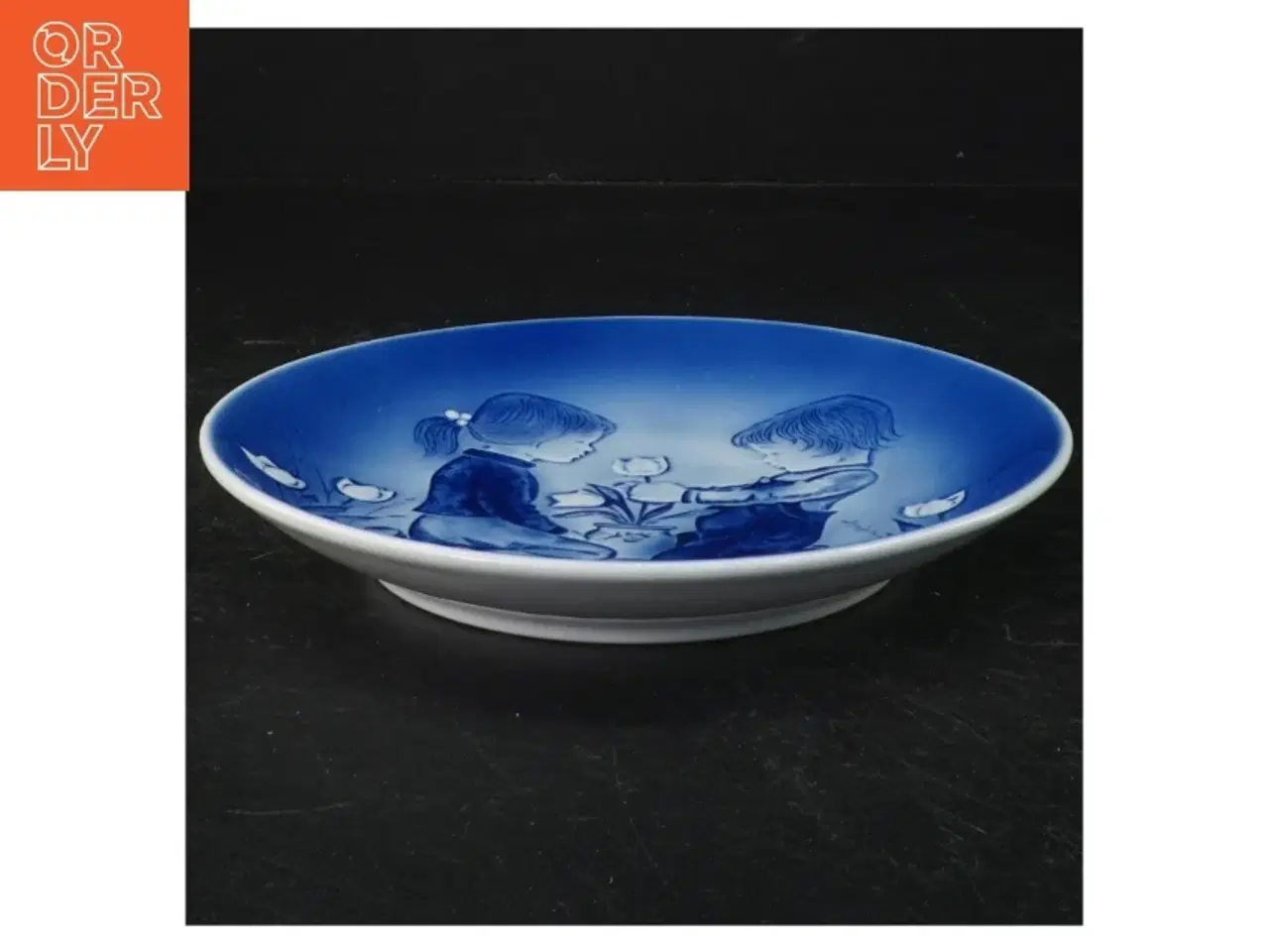 Billede 4 - Blå og hvid porcelænsplatte, mors dag 1975