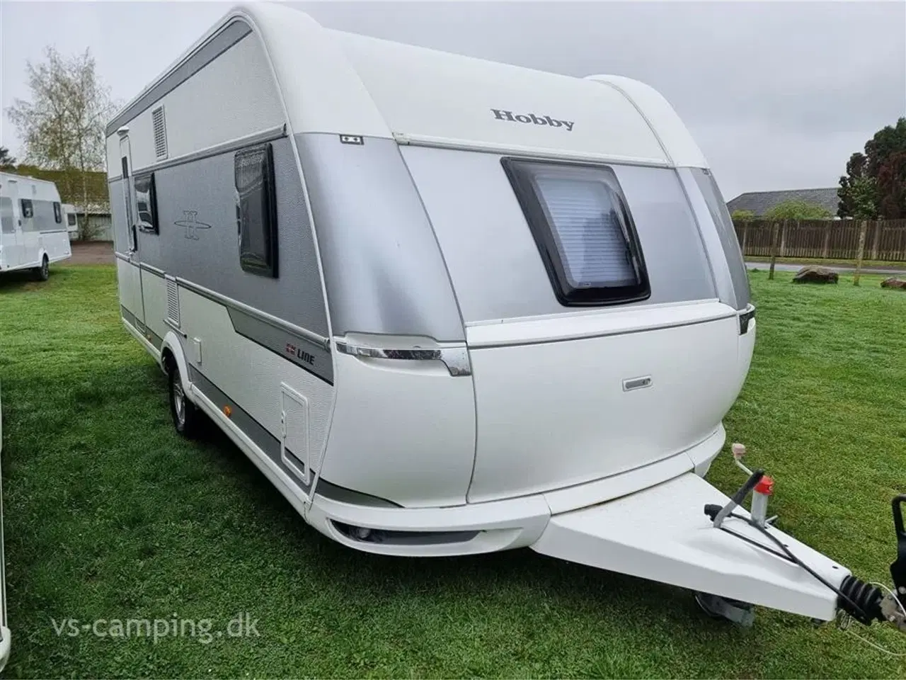 Billede 1 - 2020 - Hobby De Luxe Edition 560 KMFe   FLOT OG VELHOLDT MED KØJER OG FRANSK SENG - HOBBY 560 DK - LINE KMFE