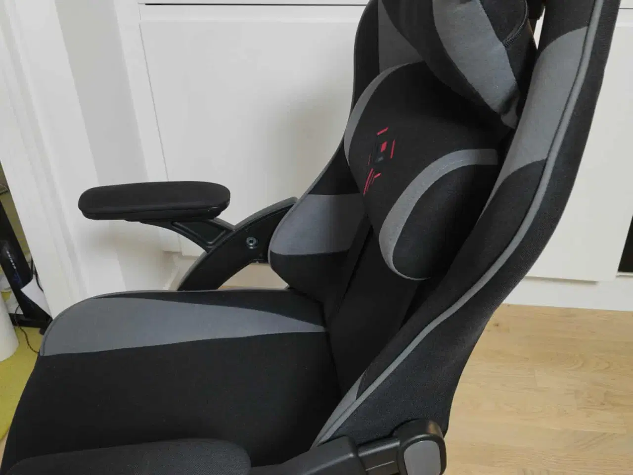 Billede 3 - Gamerstol i god stand