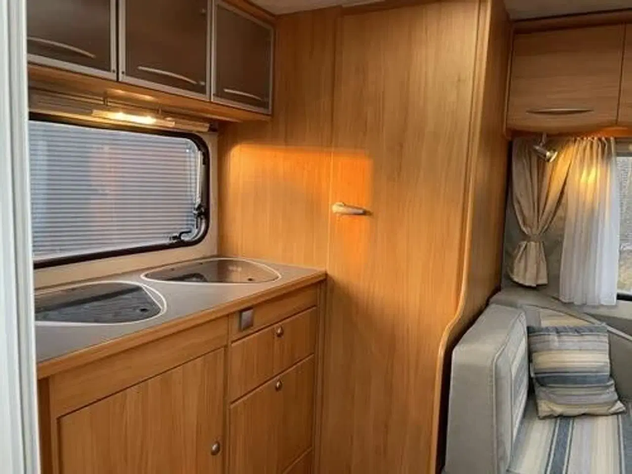 Billede 3 - Adria Adora 462 PS - Smugkig på Januar Tilbud - Spar 10.000