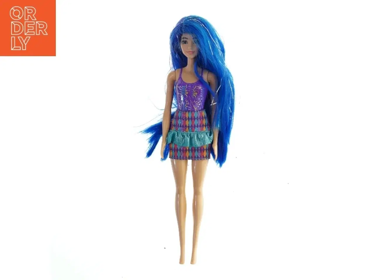 Billede 1 - Dukke med blåt hår og mønstret kjole fra Barbie (str. 31 cm)