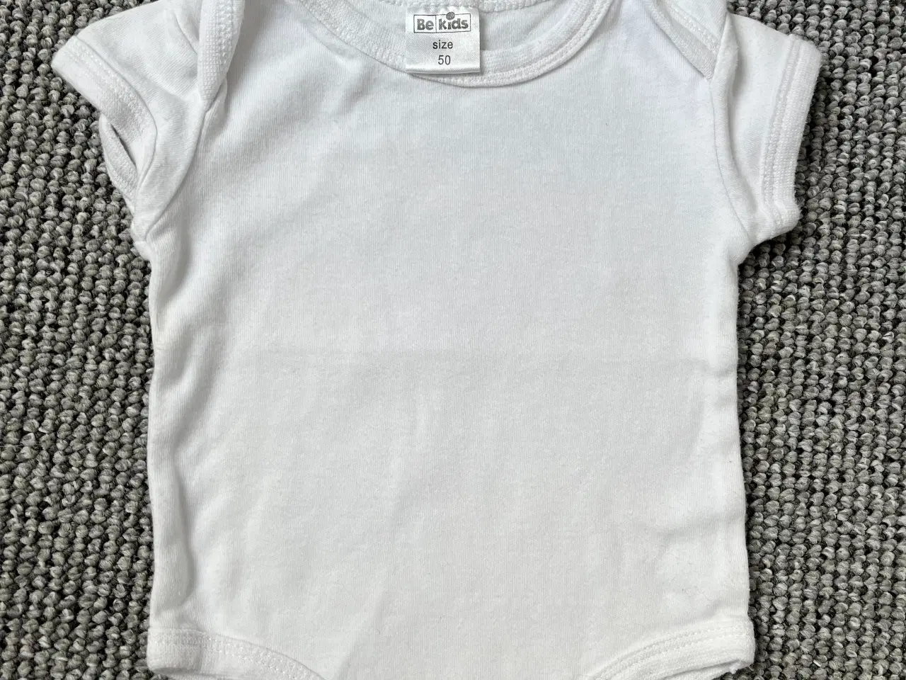 Billede 3 - Baby bluser og body str 50