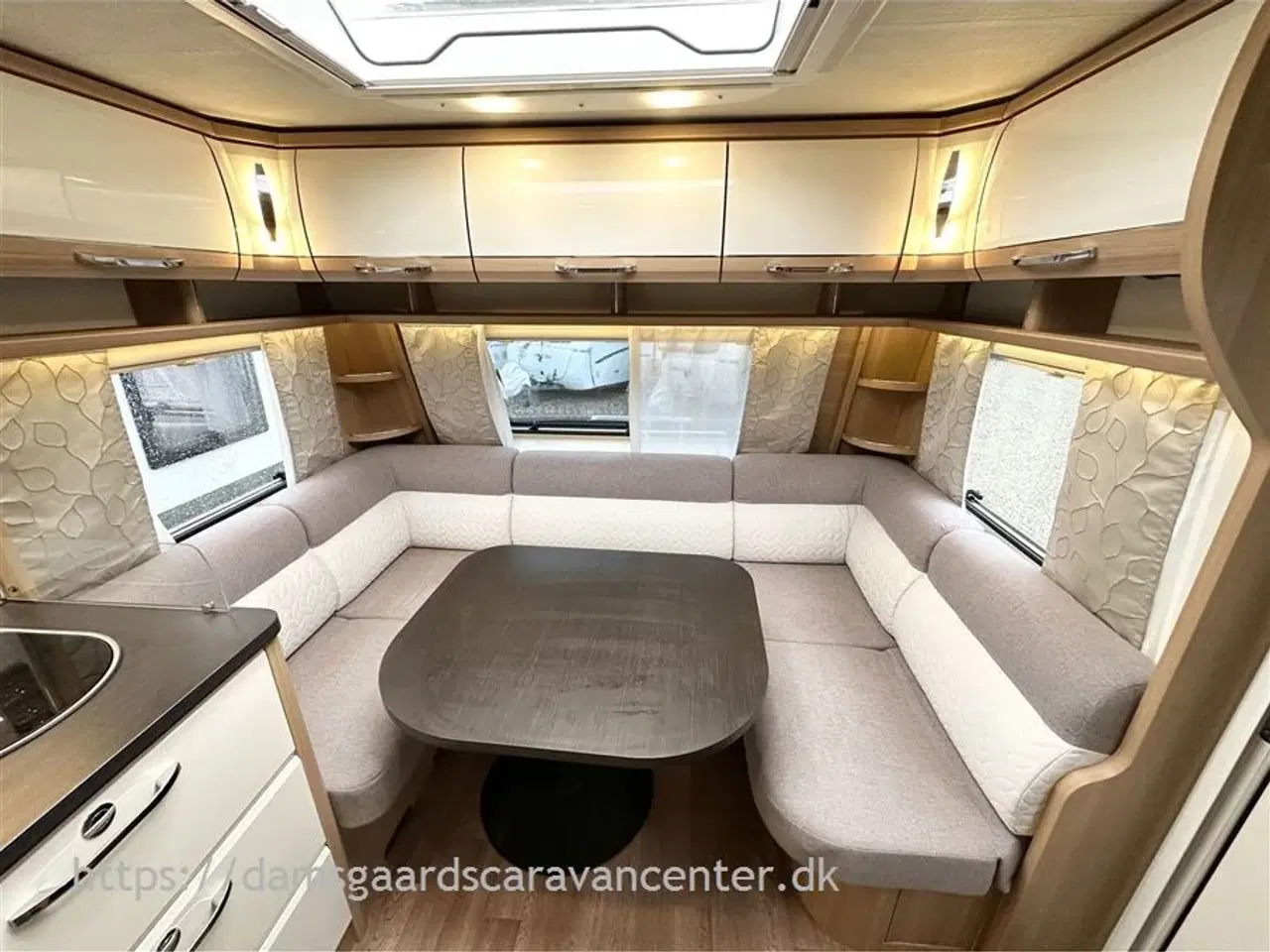 Billede 10 - 2020 - LMC Musica 542 E ALDE   Enkeltsenge - Centralvarme - Mover - Fortelt