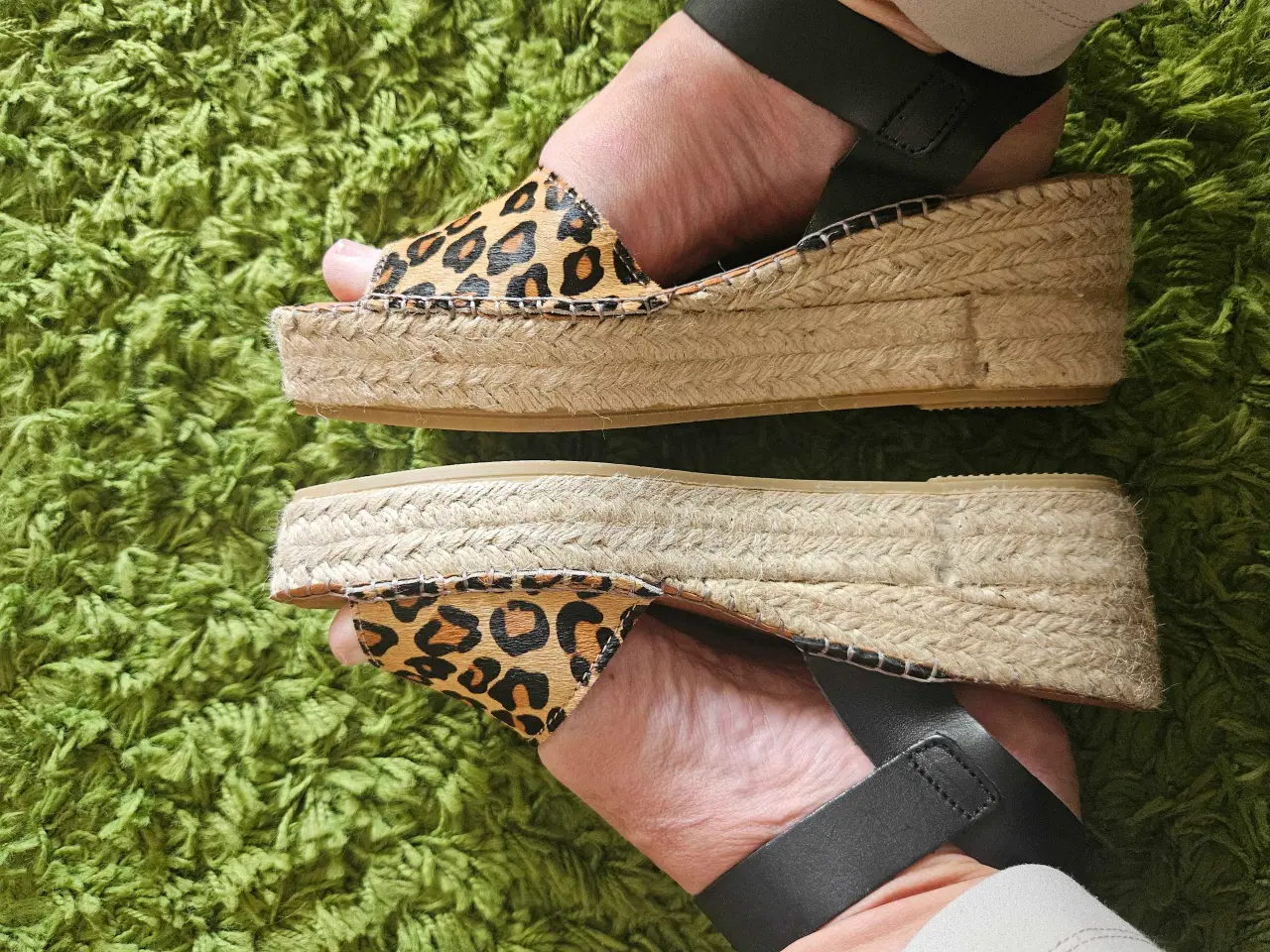 Billede 2 - UBRUGTE SANDALER 