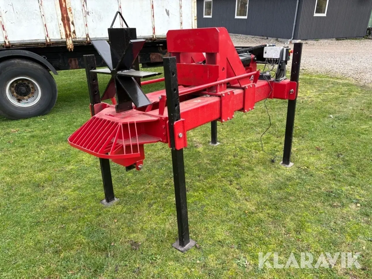 Billede 3 - Fjernstyret brændeflækker til minilæsser 30 tons