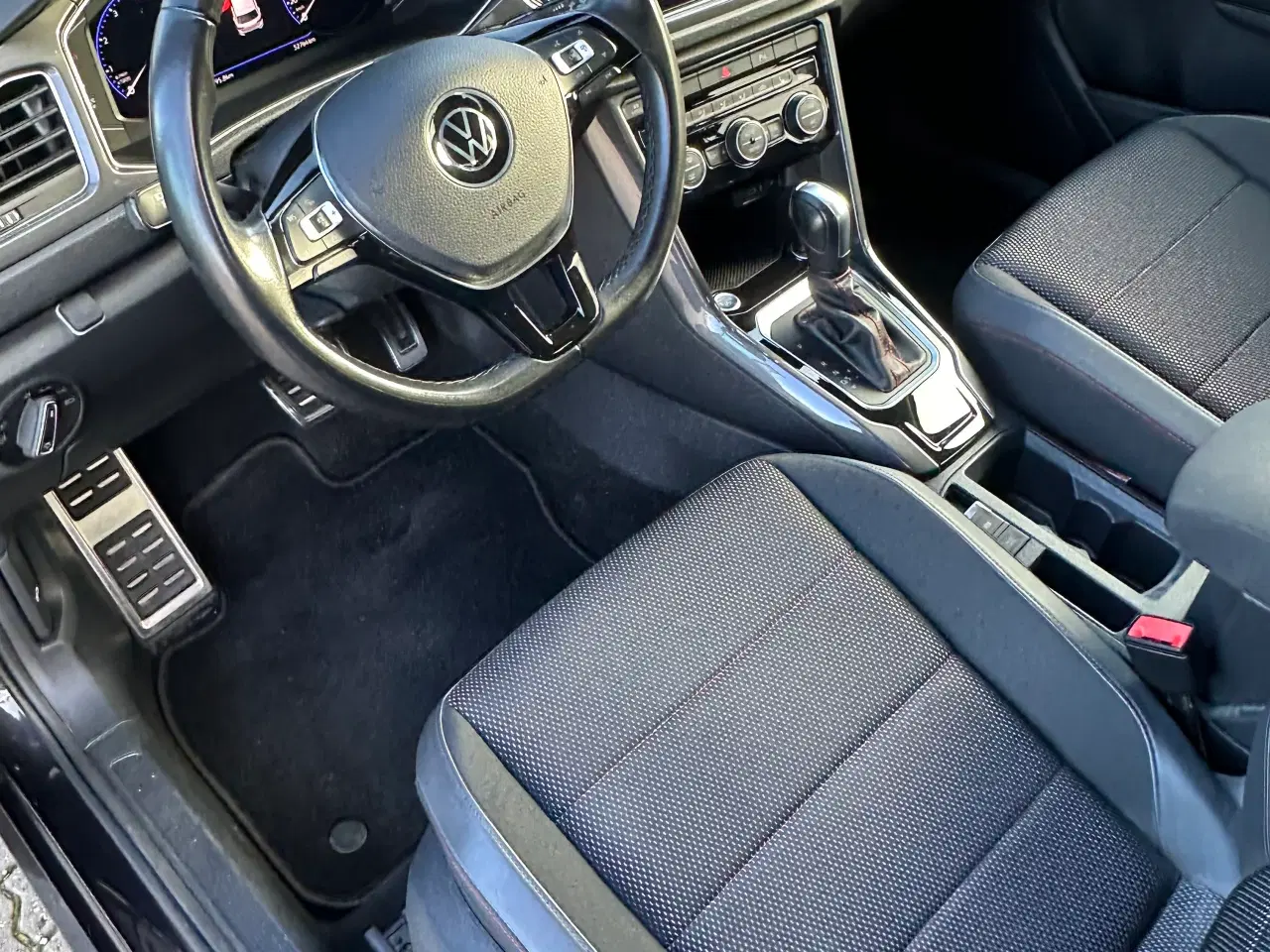 Billede 8 - Flot, velholdt og velplejet ikke-ryger bil.