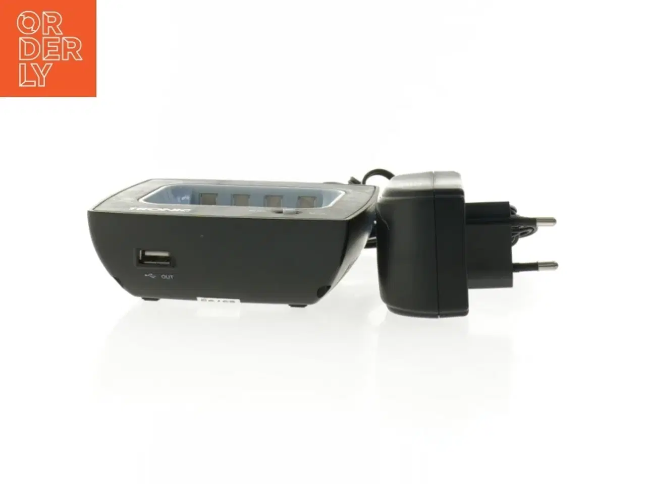 Billede 3 - Batterioplader med USB-udgang (str. 10 x 10 cm)