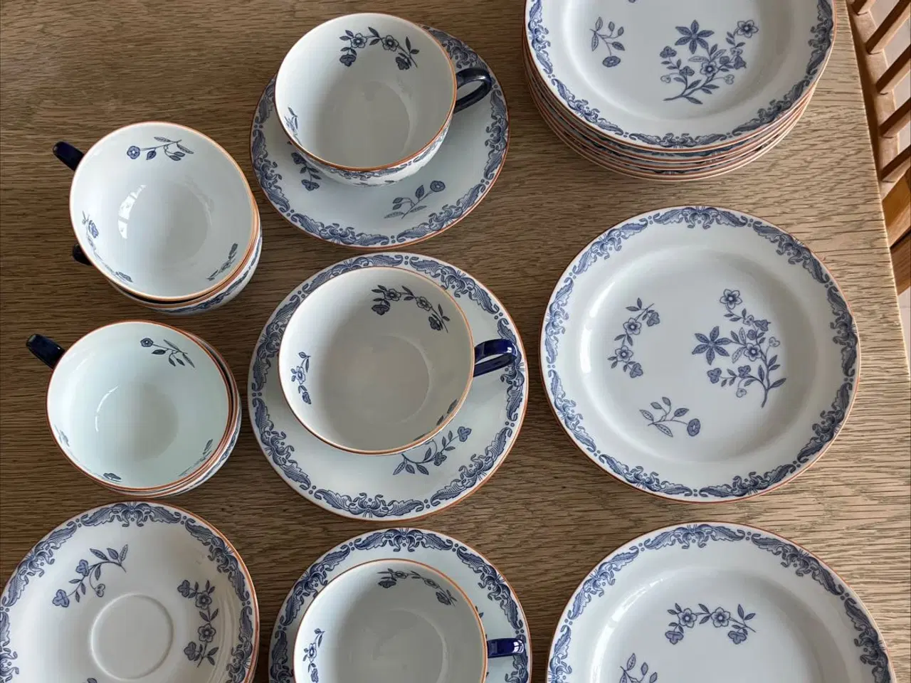 Billede 1 - Rörstrand Ostindia kaffe/tekopper og tallerkener 