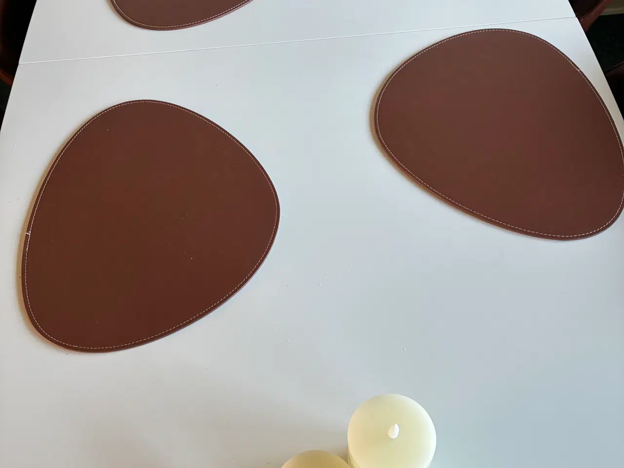 Billede 1 - Spisebord hvis laminat