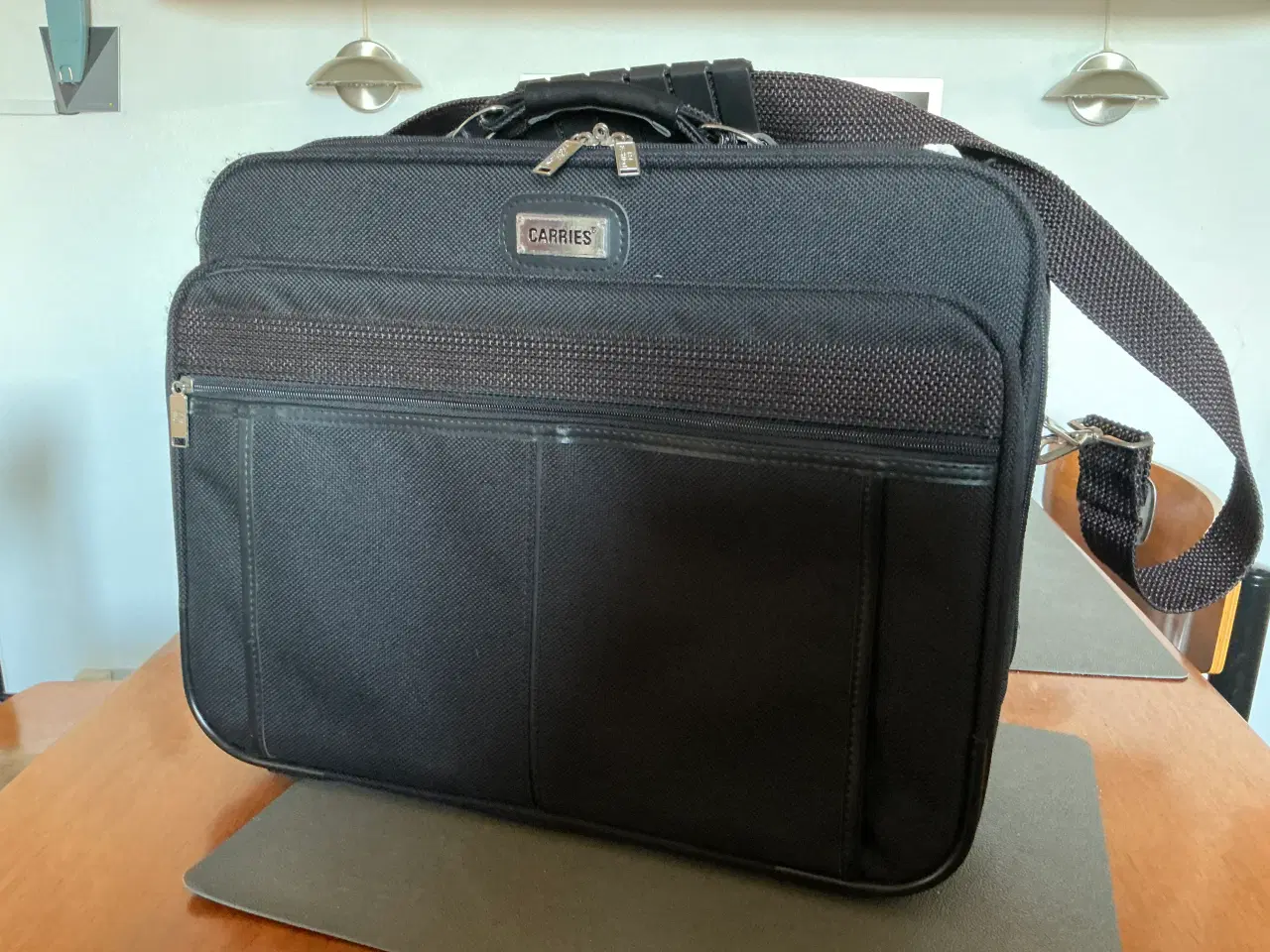 Billede 1 - Rejsetaske