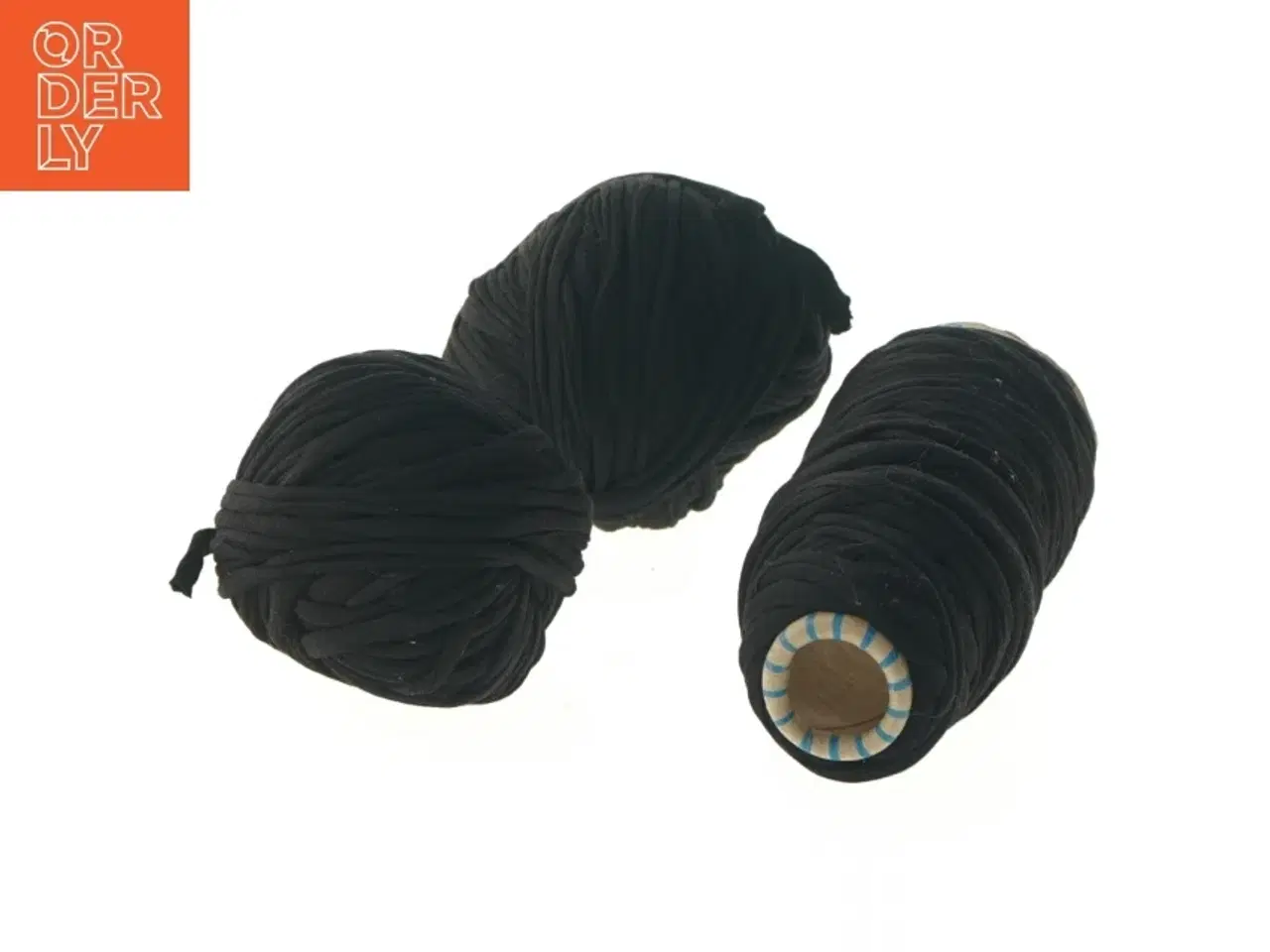 Billede 2 - Sort stofgarnrulle og nøgle