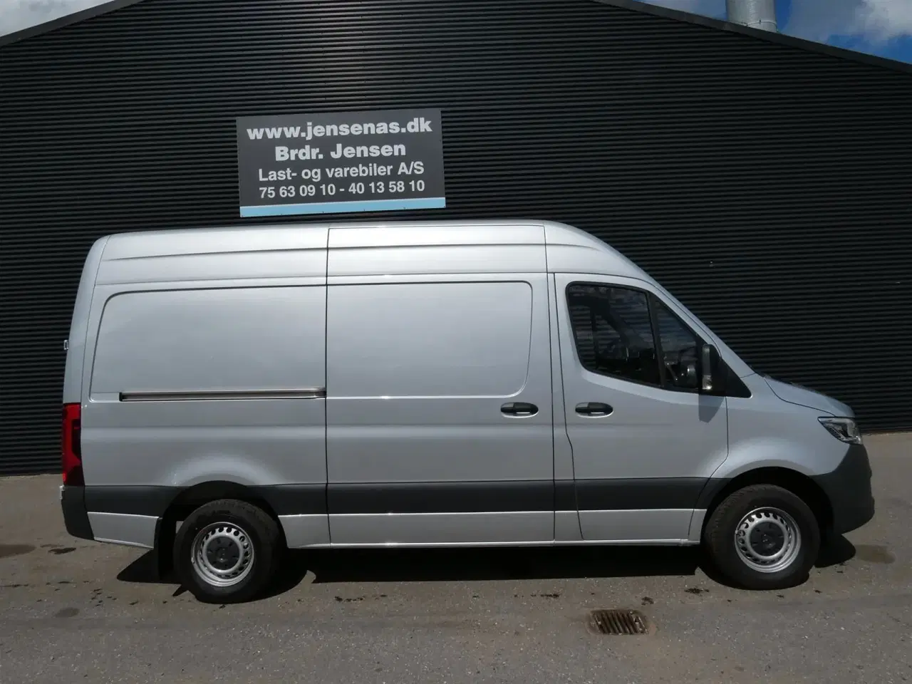 Billede 2 - Mercedes-Benz Sprinter 319 2,0 CDI A2 H2 RWD 9G-Tronic 190HK Van Aut.