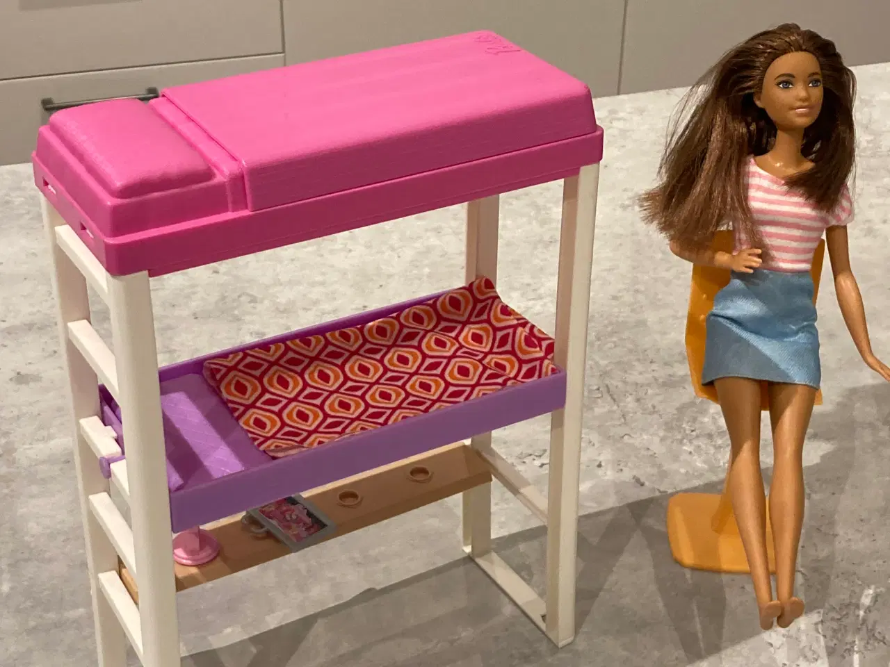 Billede 3 - Barbie højseng/værelse