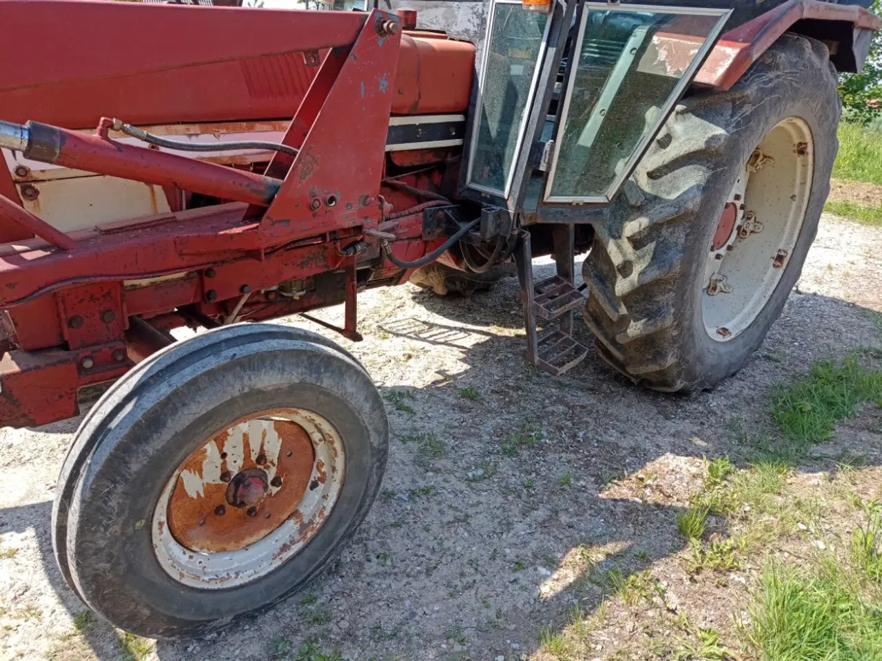 Billede 3 - IH844 s Traktor 