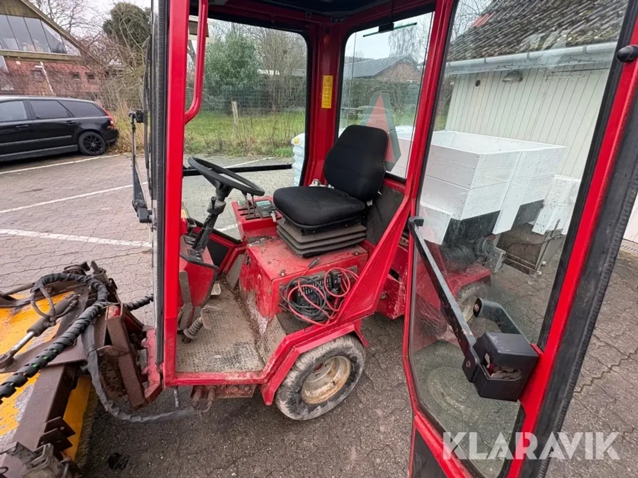 Billede 7 - Redskabsbærer Multi-Trac L327-4