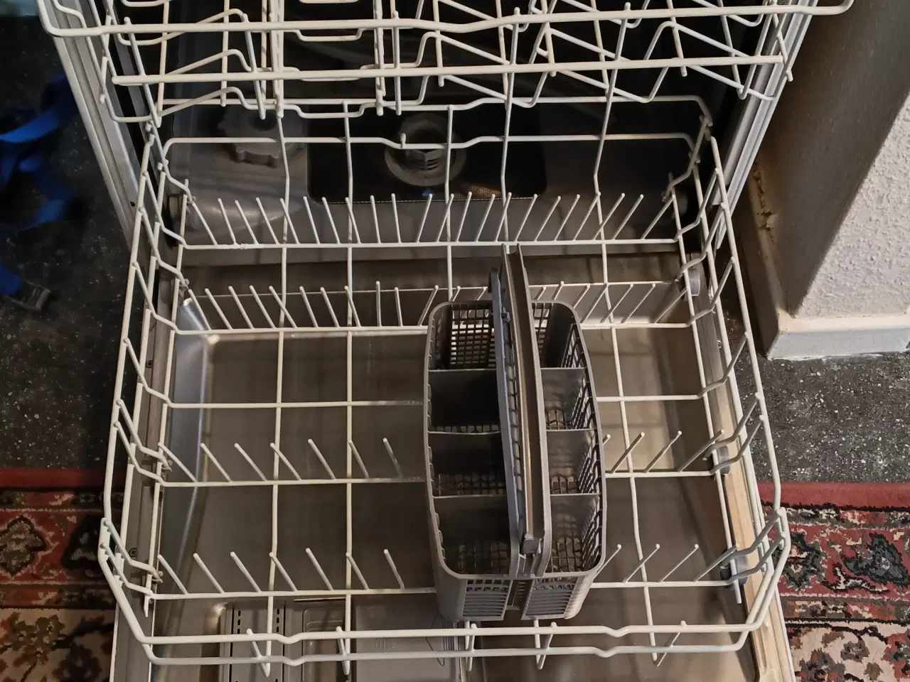 Billede 4 - BOSCH Opvaskemaskine SGU54E02SK