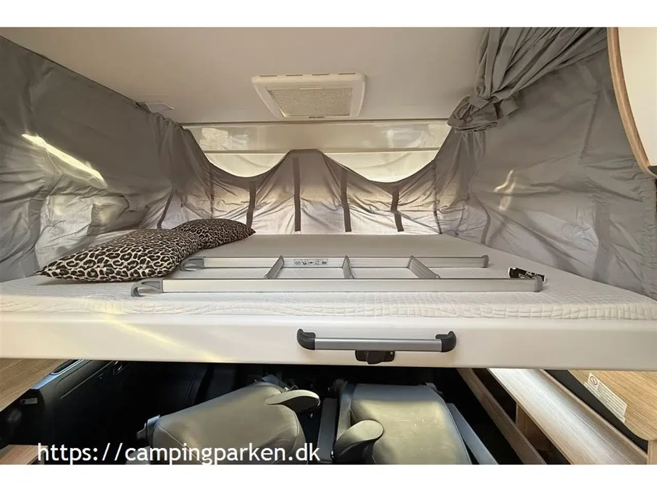 Billede 11 - 2021 - SunLight I 69 L   Velholdt autocamper med queens bed, meget udstyr og automatgear