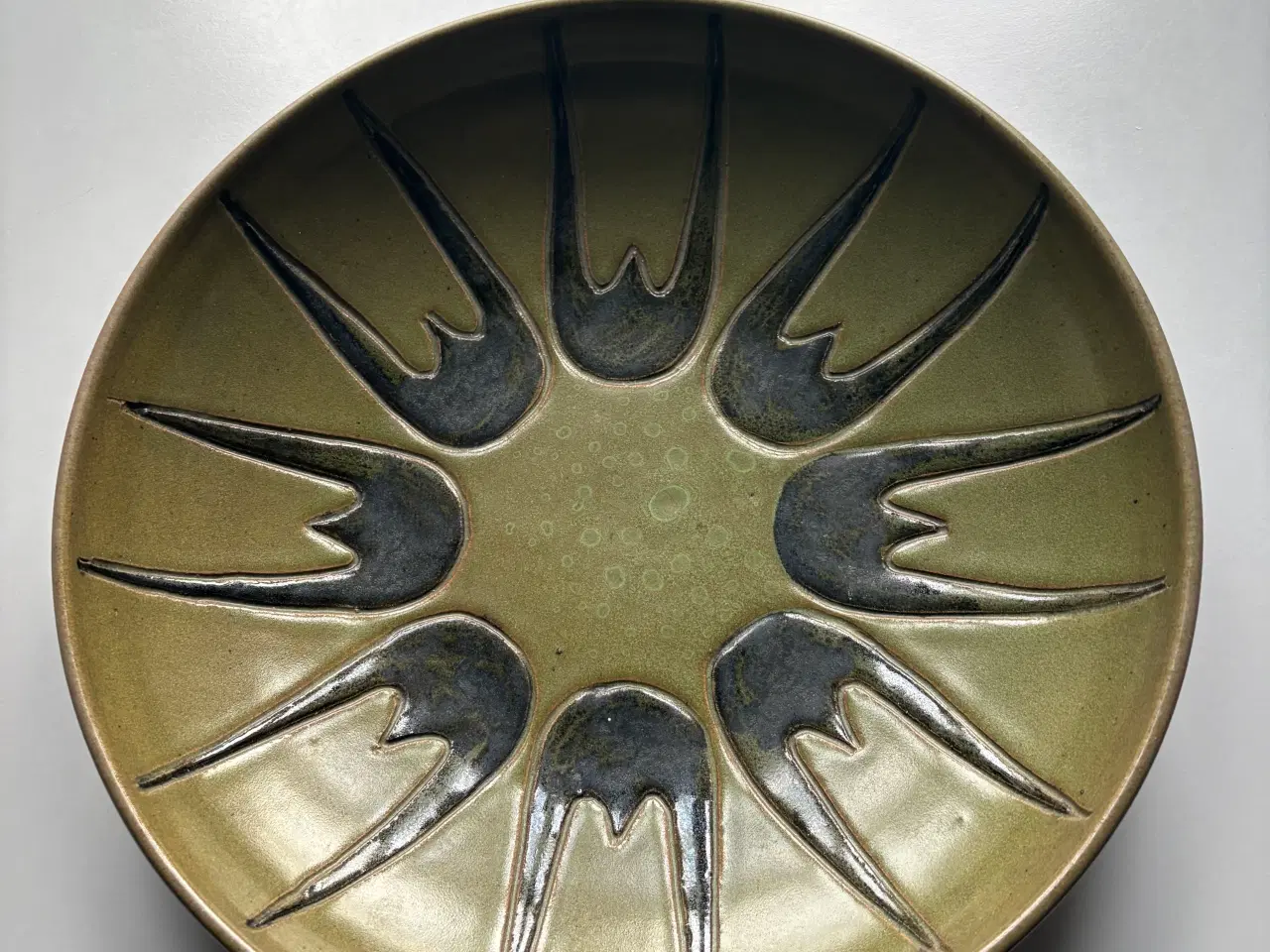 Billede 1 - Ravnild keramik fad