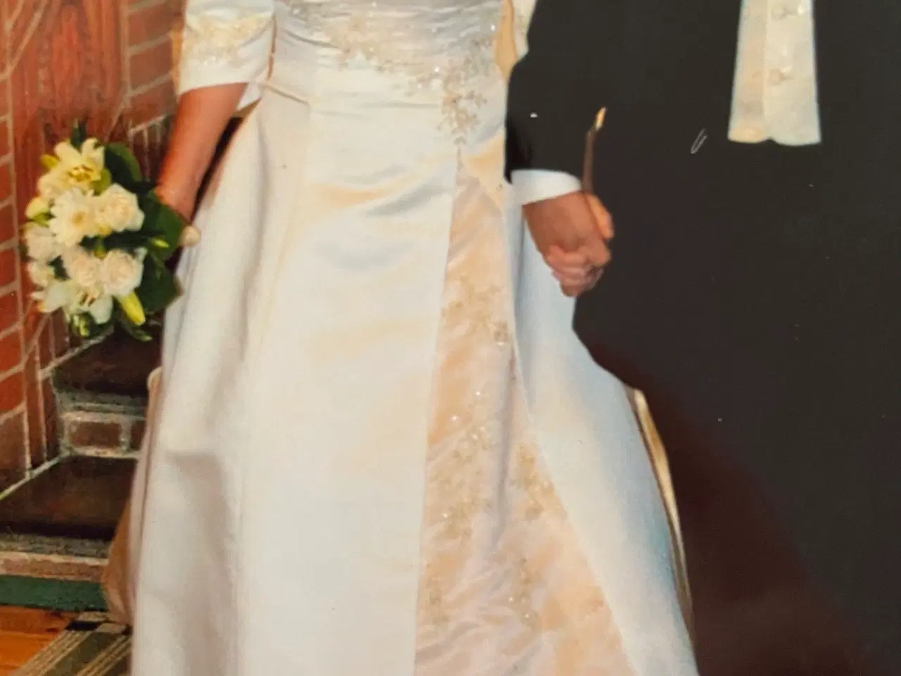 Billede 5 - Smuk champagnefarvet/cremefarvet brudekjole&Bolero