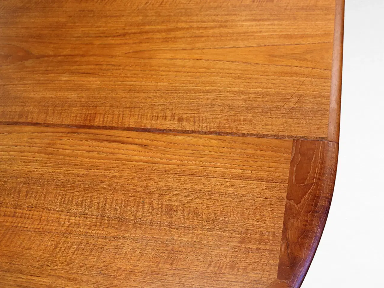 Billede 10 - Rundt teak spisebord fra 1950’erne – m. udtræk