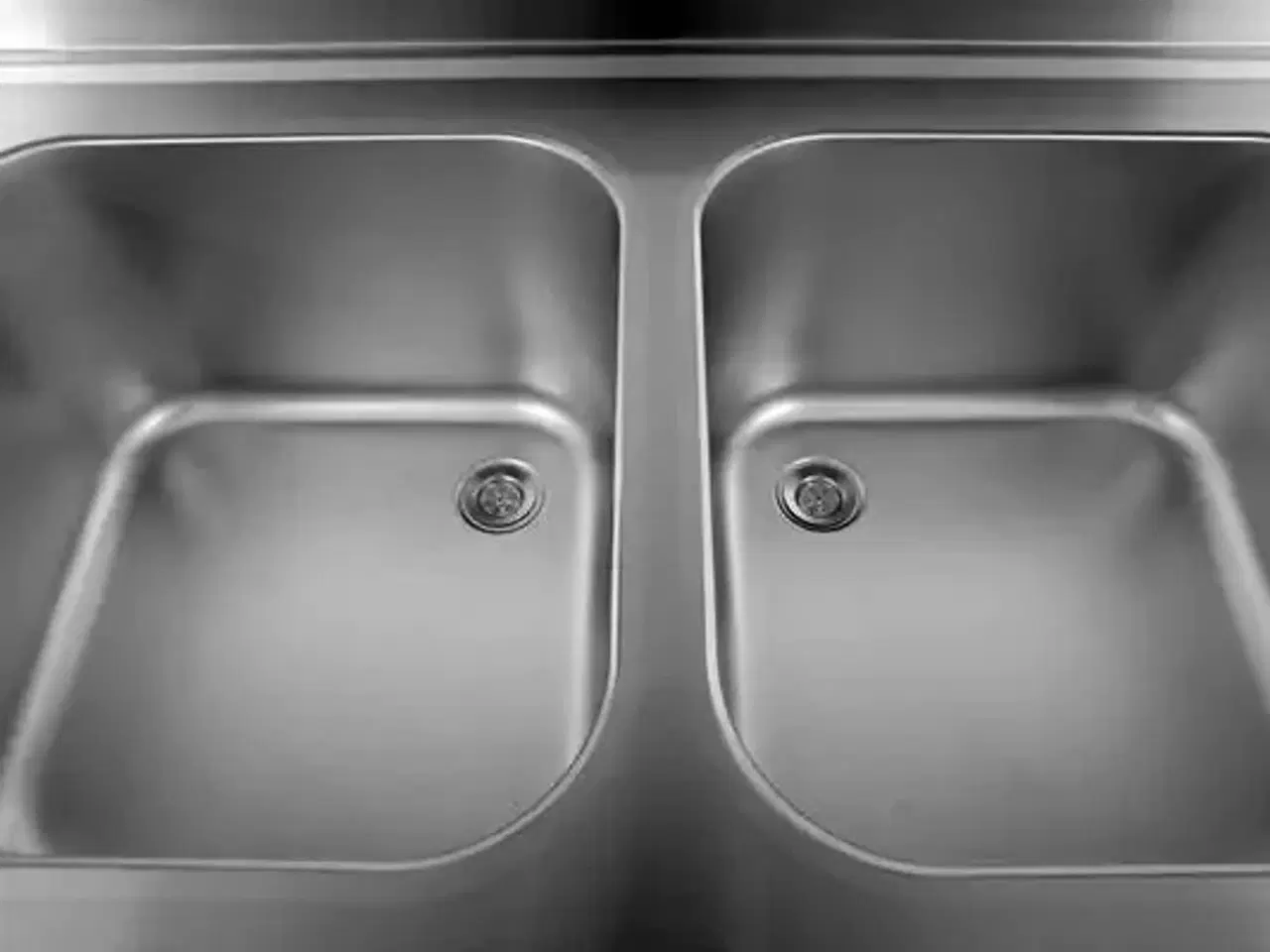 Billede 3 - Stålbord med dobbelt vask – B1600 x D700 x H850 mm