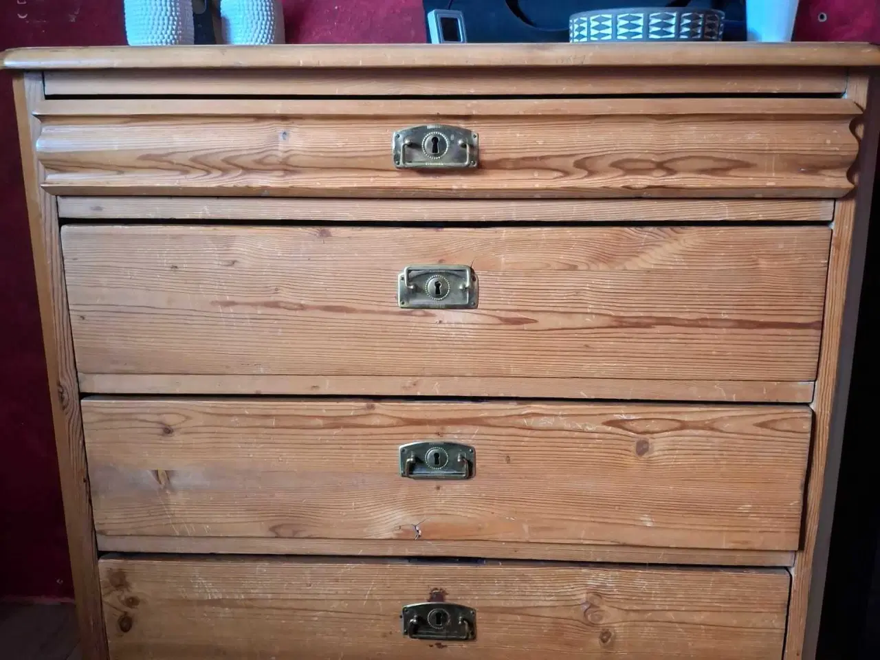 Billede 3 - Antik kommode til salg 🪑✨  Smuk og charmerende an