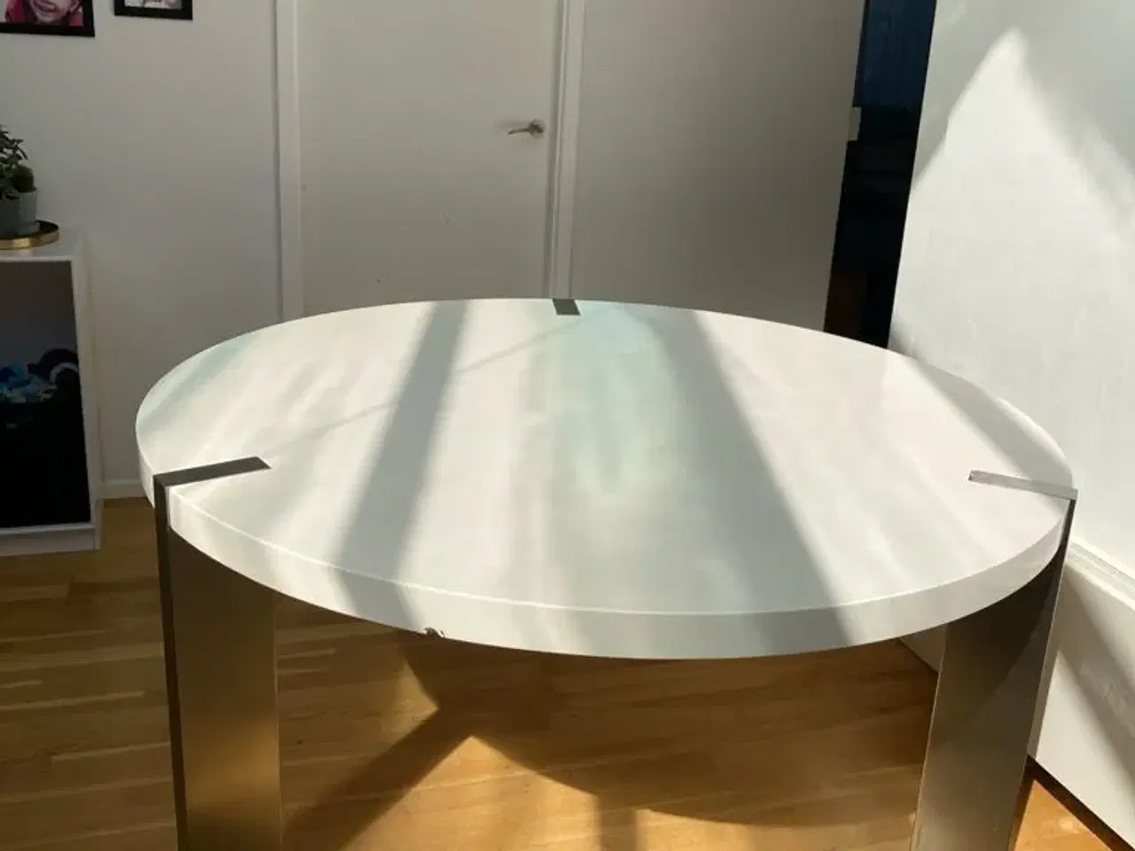 Billede 1 - Gratis - Rundt spisebord ø150cm