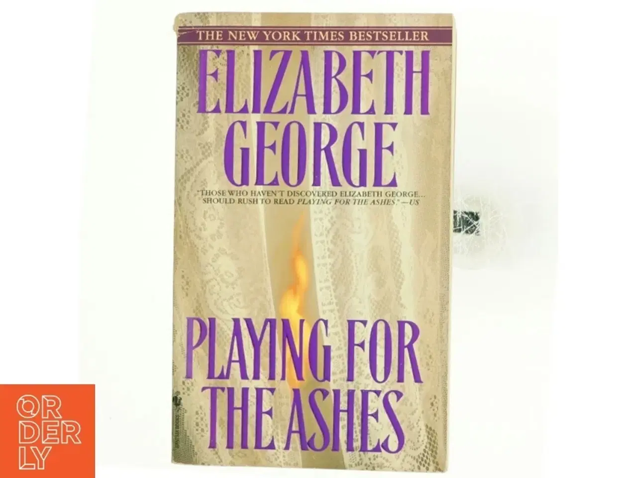 Billede 1 - Playing for the ashes af Elizabeth George (Bog)