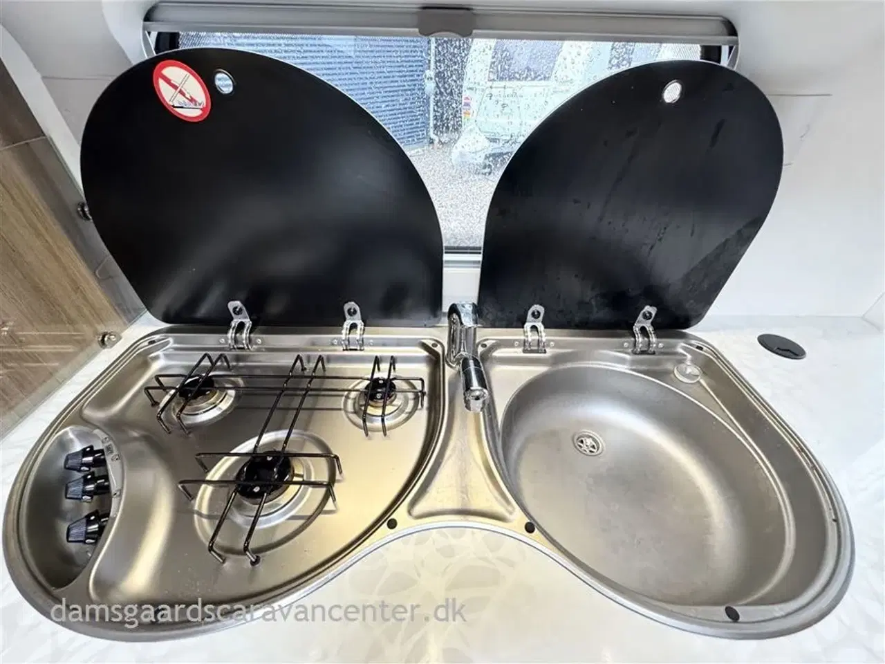 Billede 12 - 2015 - Hobby De Luxe 650 KMFe   Dobbeltseng-Køjer-Telt