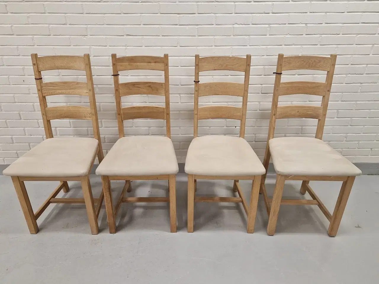 Billede 1 - 4 nye stole.