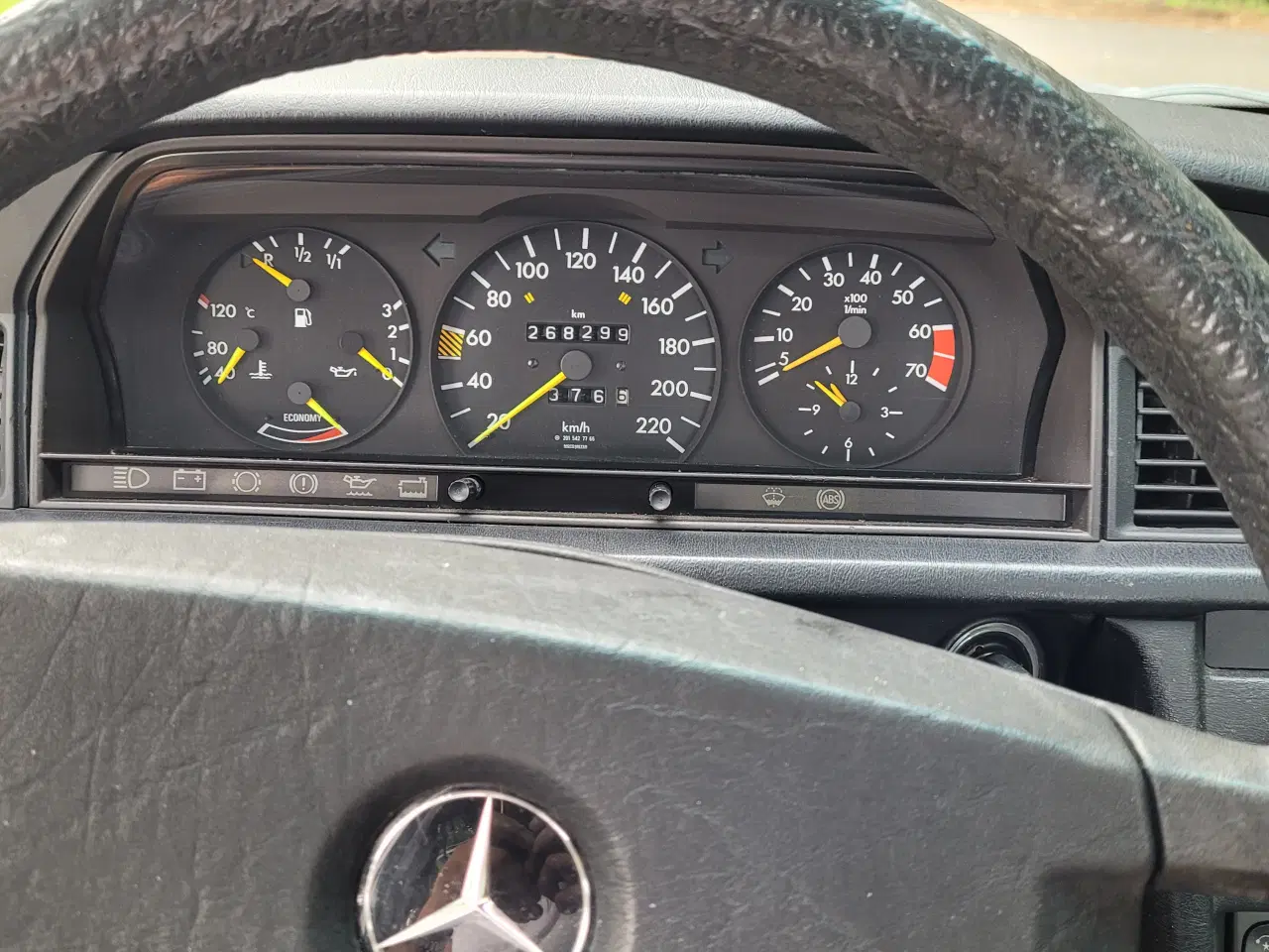 Billede 8 - MERCEDES 190E Benzin