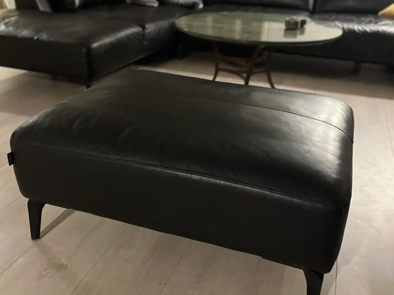 Billede 2 - Puf i læder 