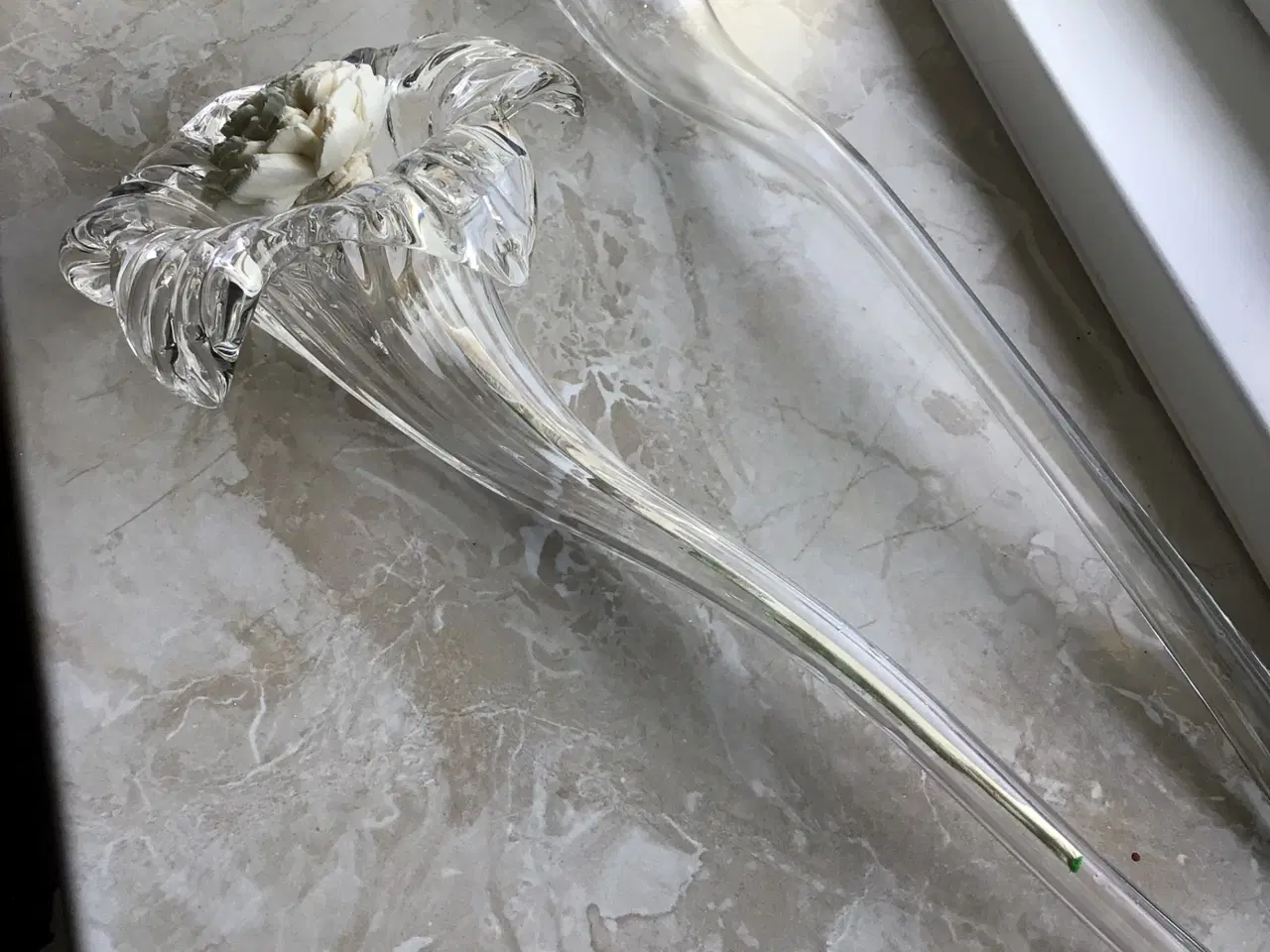 Billede 1 - Stor glasblomst/liljevase